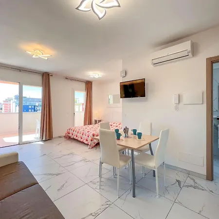 Bright Close To The Sea Appartement